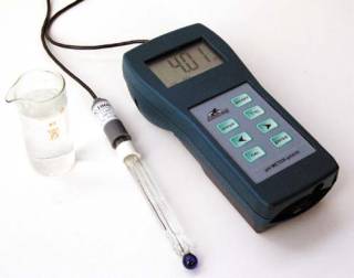 портативный pH-метр pH-410